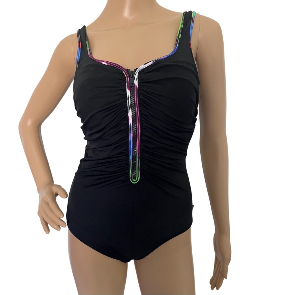 NWOT Reebok one-piece - Picture 3 of 6